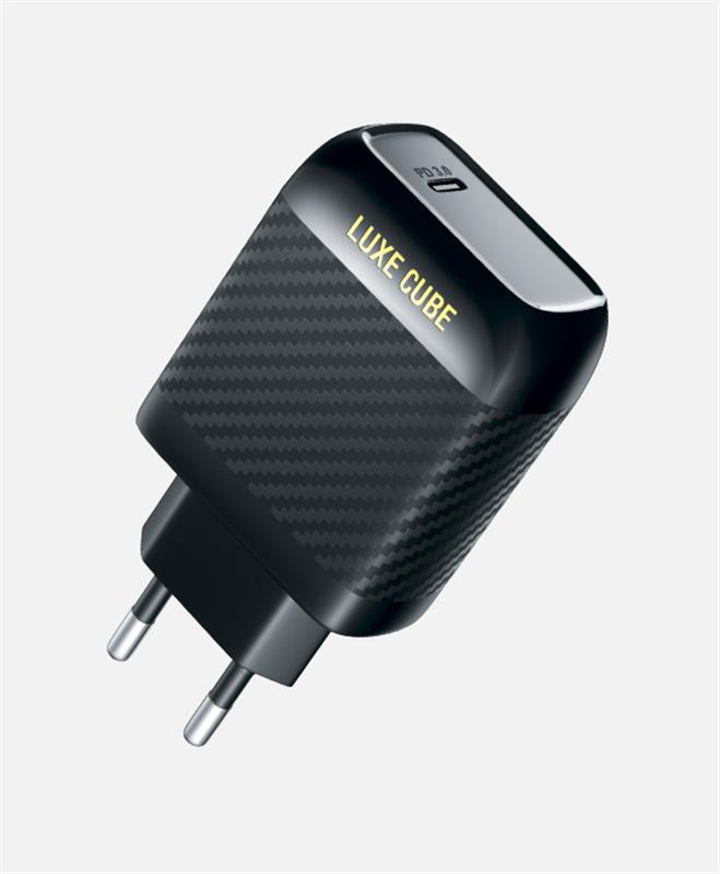 Мережевий зарядний пристрій Luxe Cube Dynamic 18W (1USBх3A) Black (4446689880896) | ARAGO