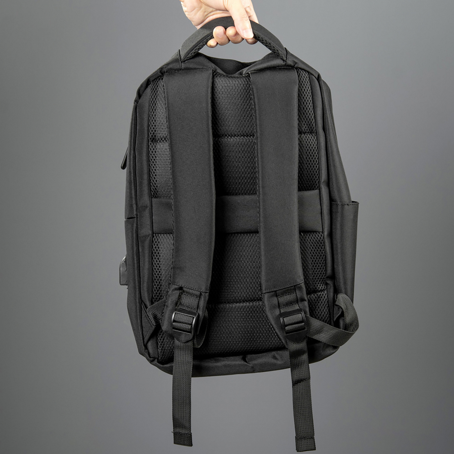 Рюкзак для ноутбука XO CB02-17.black | ARAGO