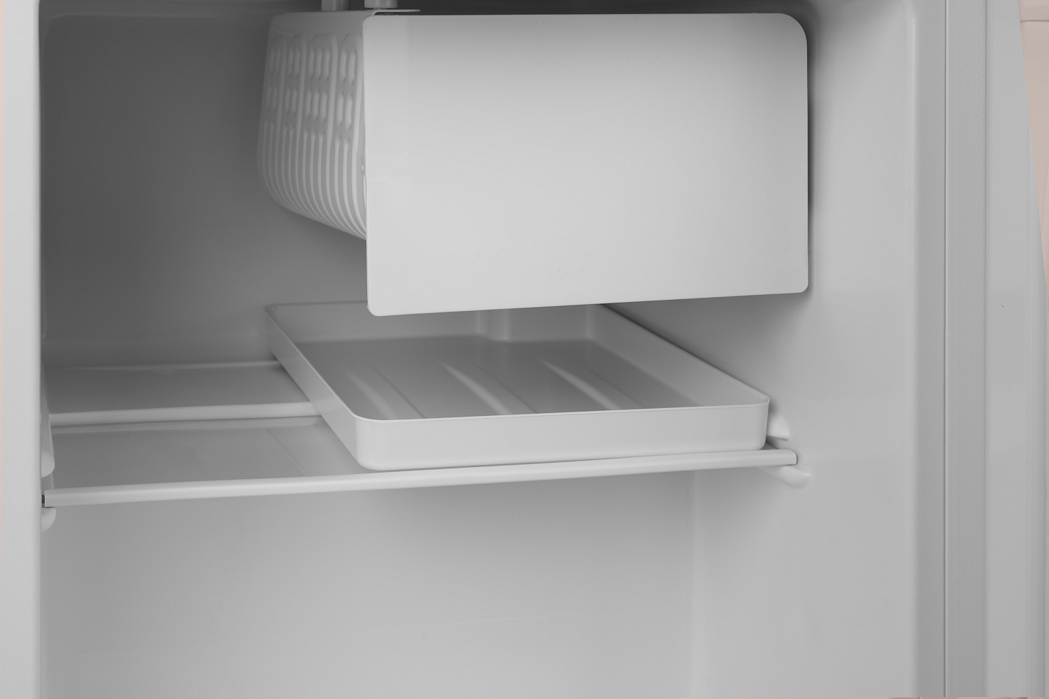 картинка Холодильник Grifon DFT-45W от магазина Компания+